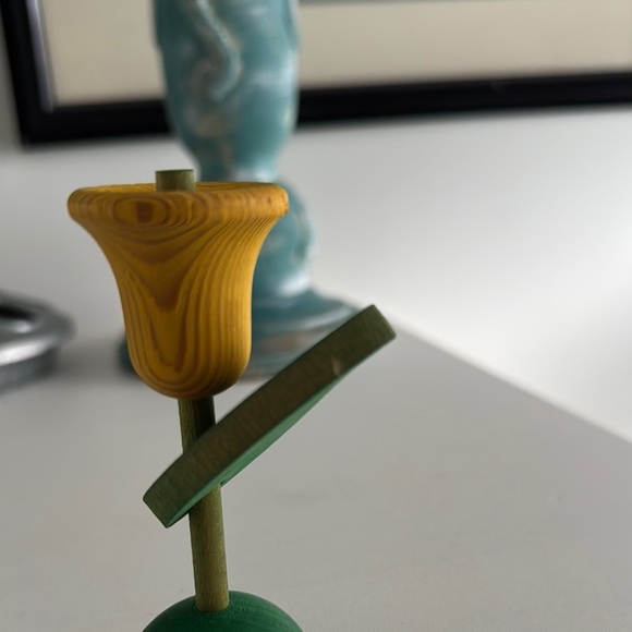 Green and Yellow Wooden Vintage Tulip Sculpture by Aarikka - Picture 5 of 5